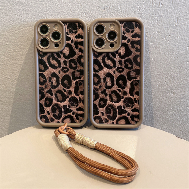 High Bamboo Leopard Print Brown Lanyard Suitable for Apple 16 Mobile Phone Case Bear Iphone13/12Pro Fine Hole Protective Cover