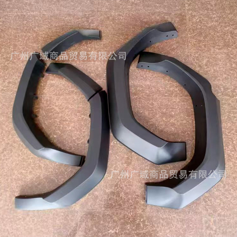 HILUX TRAVO new 2026 Hilux 4-door GR model wheel arch fender anti-collision trim strip