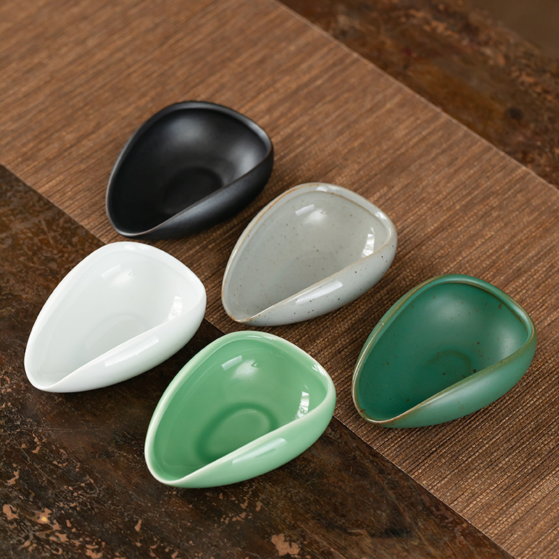 Tang and Song Dynasty ceramic tea scoops and tea trays, Kung Fu tea set accessories, tea pickers, tea spoons, tea shovels, tea ceremony Kung Fu tea set components Tang and Song Dynasty ceramic tea scoops and tea trays, Kung Fu tea set accessories, tea pickers, tea spoons, tea shovels, tea ceremony Kung Fu tea set components