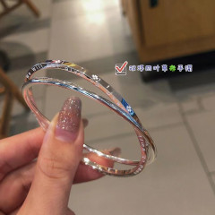 双環四葉草ブレスレット女性百合ブレスレット白銅メッキ銀三世手環小衆デザイン高級感金