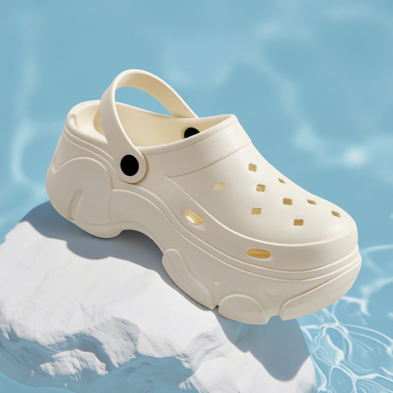 New Style Thick-Soled Clogs for Women, Summer Outdoor Wear, Soft Sole with a Stepping-On-Clouds Feel, Beach Casual Closed-Toe Sandals, Eva
