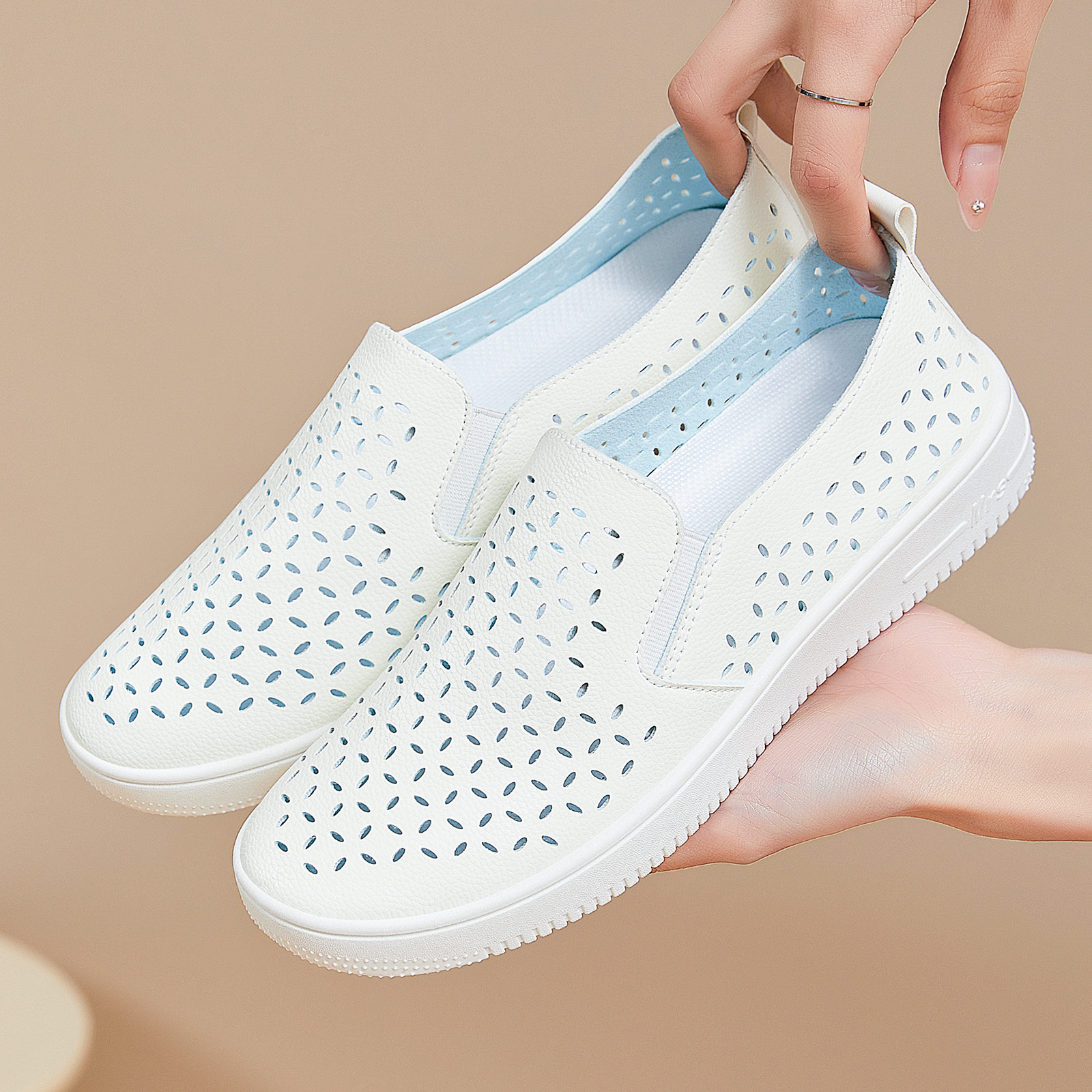 Zapatos de mujer 2026 nuevos zapatos blancos de verano de mujer coreana zapatos casuales al aire libre zapatos simples
