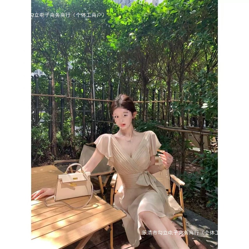 温柔风气质领短袖连衣裙女夏季2025新款百搭修身显瘦休闲字短裙|undefined