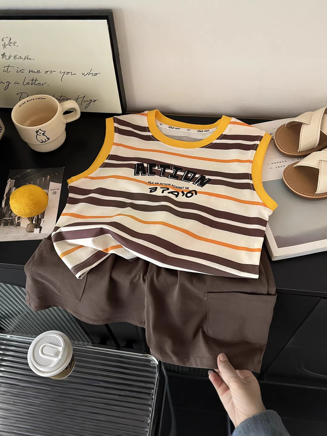 2026 chaleco de niños de algodón vestido de verano a rayas pantalones cortos antibacterianos de moda sueltos ropa infantil A