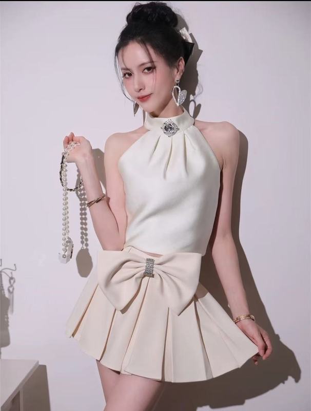 小众设计 25ss秋季时尚显瘦挂脖背心包臀压褶半裙套装可露丽穿搭|undefined
