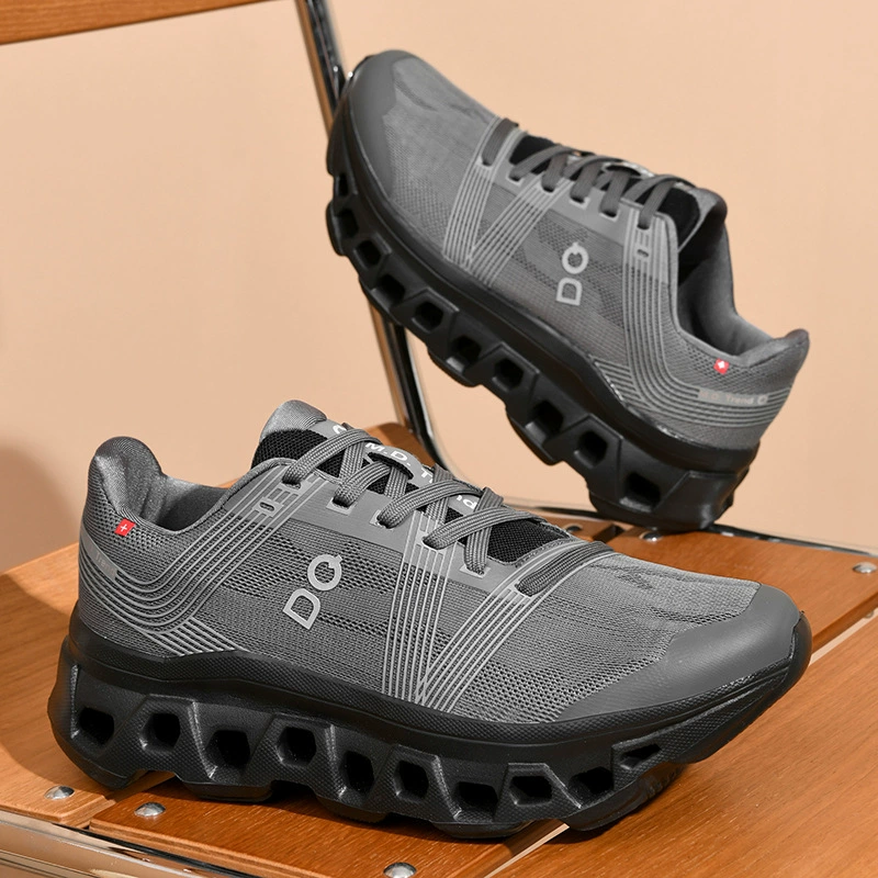 2025 Летняя спортивная обувь с толстой подошвной тенденцией легкая дышащая летающая обувь для бега мужской молодежный студент спортивная обувь