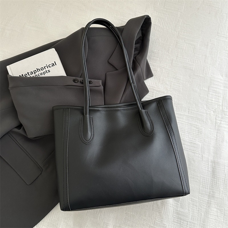 Bolso de alta capacidad de alta belleza para mujeres 2024 nuevo invierno versátil bolso de mujer de viaje al trabajo bolso de hombro