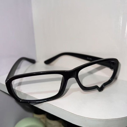 Two-dimensional crying tears resin plastic small square decorative glasses with Instagram style concave shape anime trend