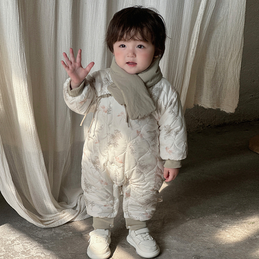 2024 otoño e invierno nuevos productos ropa para gatear para bebés nueva ropa de Año Nuevo para bebés de estilo chino ropa de una pieza acolchada ropa de semana cálida de estilo occidental