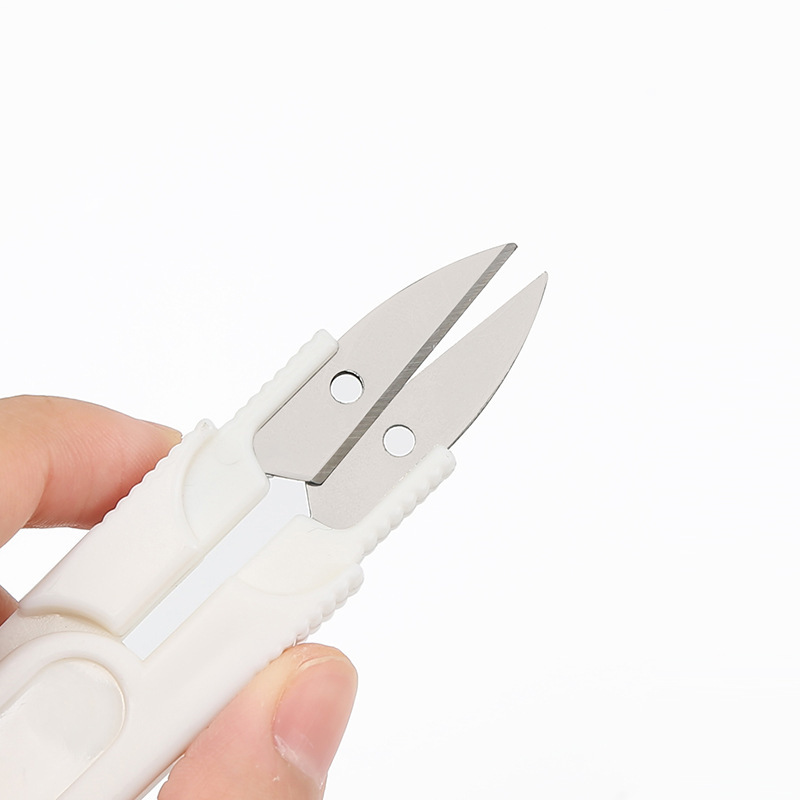 Ventas directas de fábrica Cubierta transparente de color Mango de plástico Tijeras de hilo de seguridad Tijeras de hilo de pescado Tijeras de hilo Accesorios de herramientas de sastre portátiles