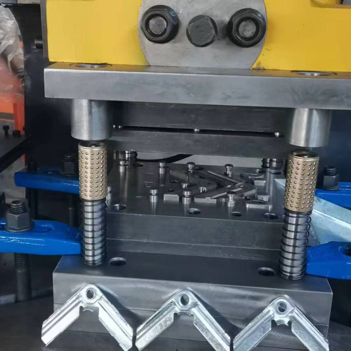 厂家销售风阀角码模具,共板角码模具配件齐全量大从优部分产品出