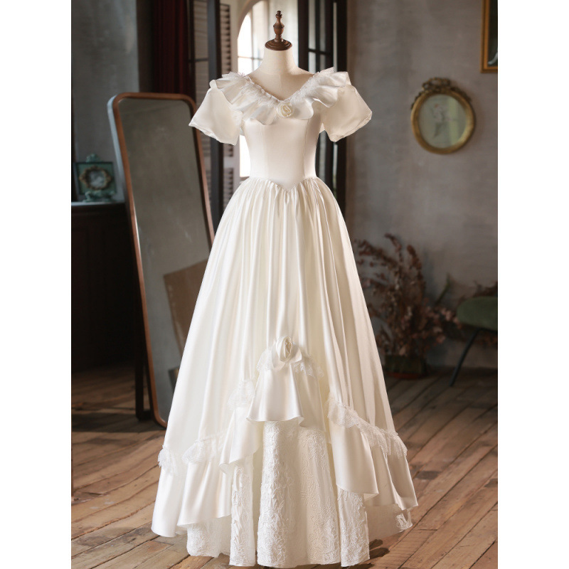French satin light wedding dress 2025 new vintage Hong Kong style out of the gauze adult ceremony photo studio photo palace style French satin light wedding dress 2025 new vintage Hong Kong style out of the gauze adult ceremony photo studio photo palace style
