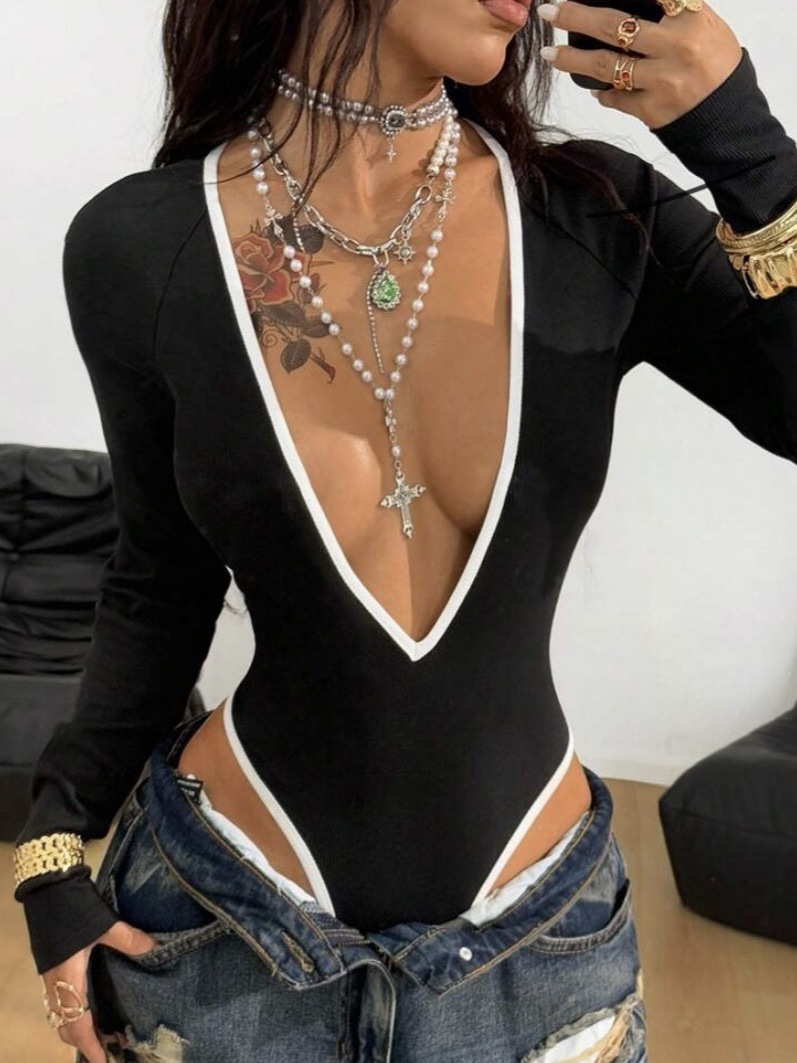 G25B251-2025 Europa y los Estados Unidos nuevas mujeres sexy profundas v mangas largas adelgazamiento de espalda fuga termal vacaciones camiseta mujer
