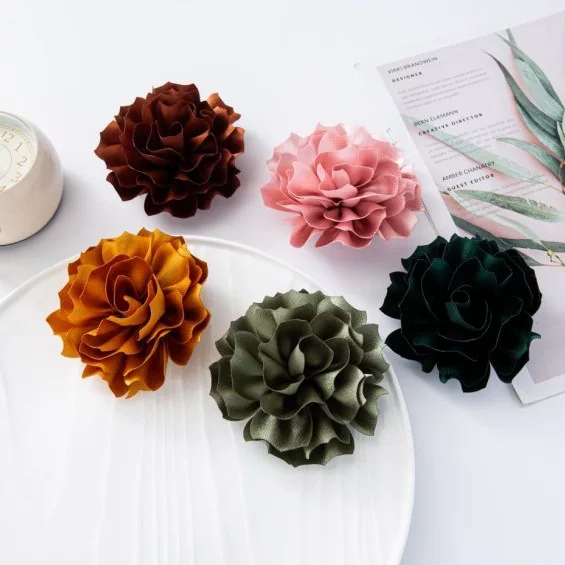 Knitted fabric flowers wholesale, large flower rolls, flower headpieces, headbands, flower belts, 10CM artificial flowers, all handmade