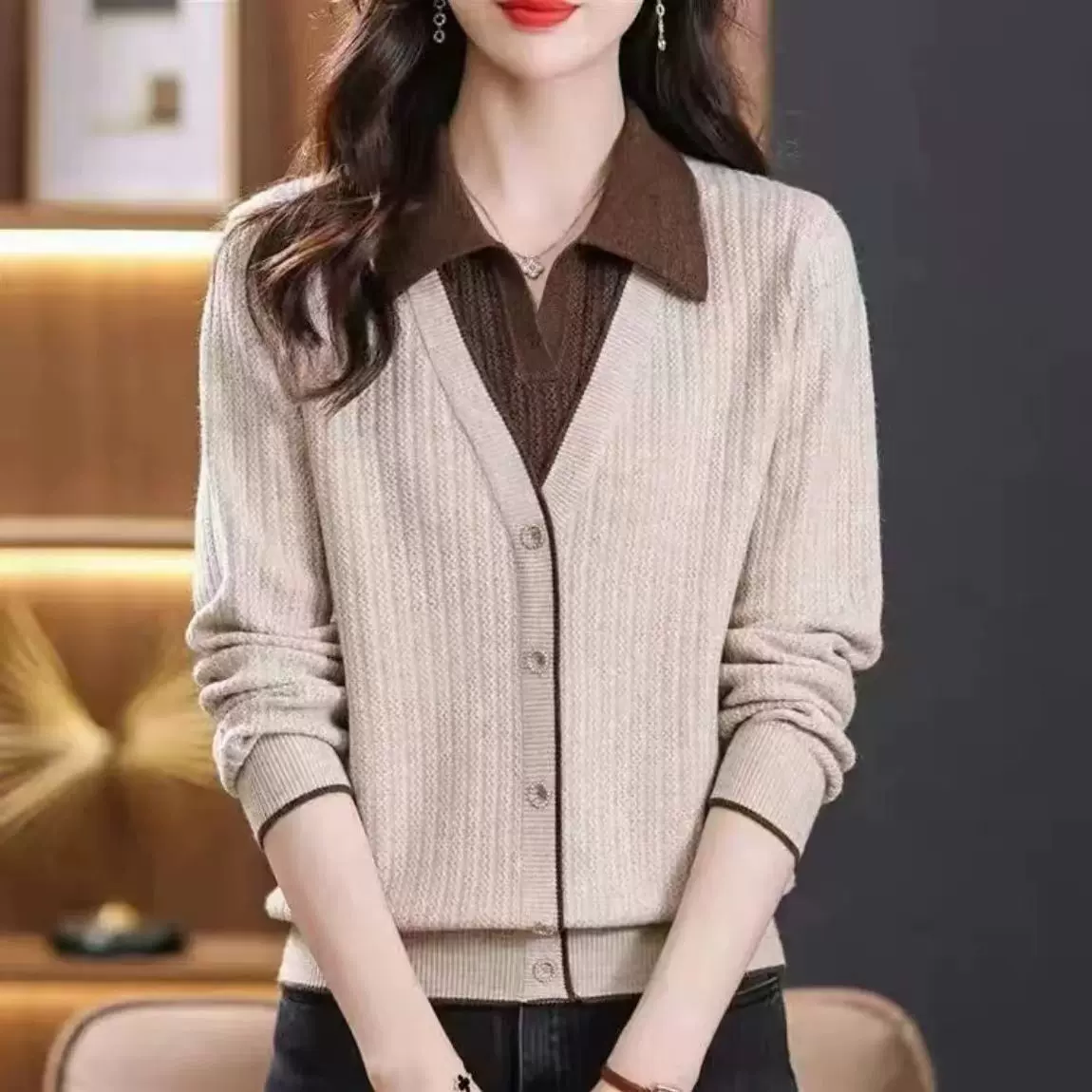 2024新款翻领假两件毛衣高档春秋季针织衫女洋气宽松可外穿打底衫
