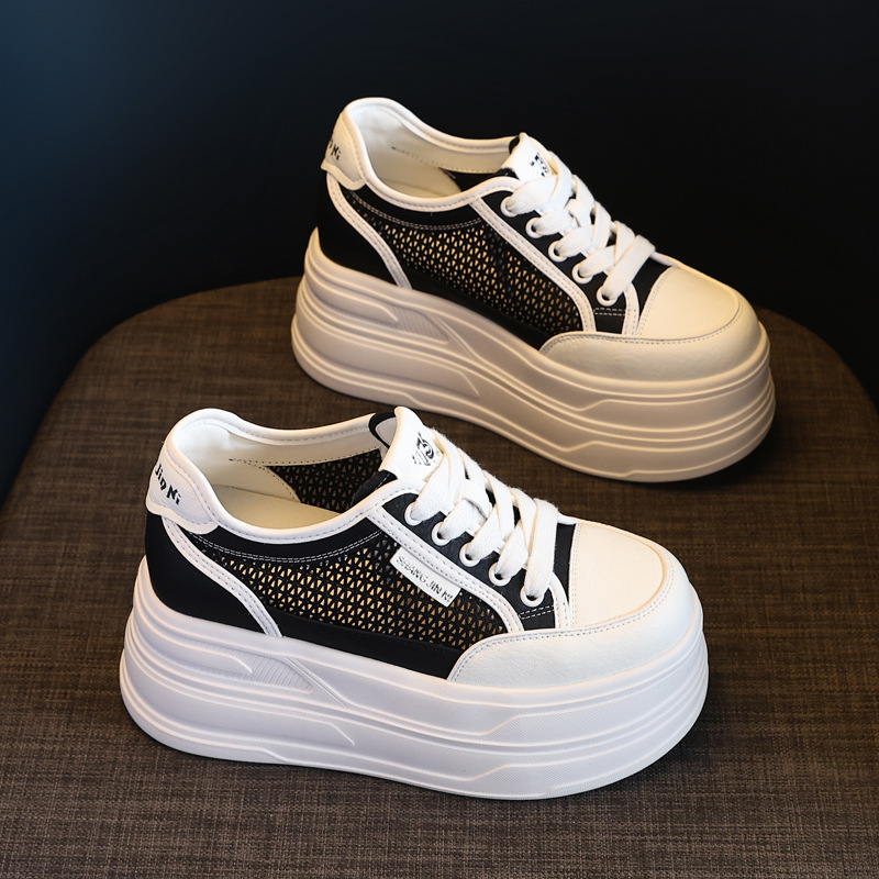 Giày sneaker nữ đế dày tăng chiều cao, mặt lưới thoáng khí, phong cách bánh xốp — Màu đen