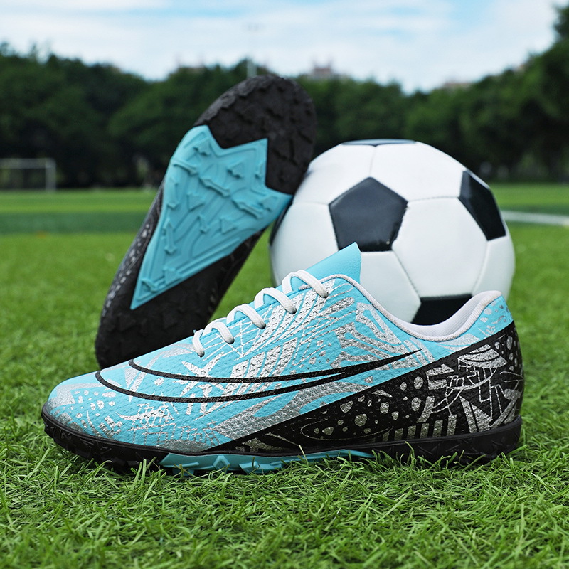 2025 nuevos zapatos de fútbol antideslizantes de clavos largos zapatos de entrenamiento deportivo para hombres y mujeres zapatos deportivos adolescentes al por mayor