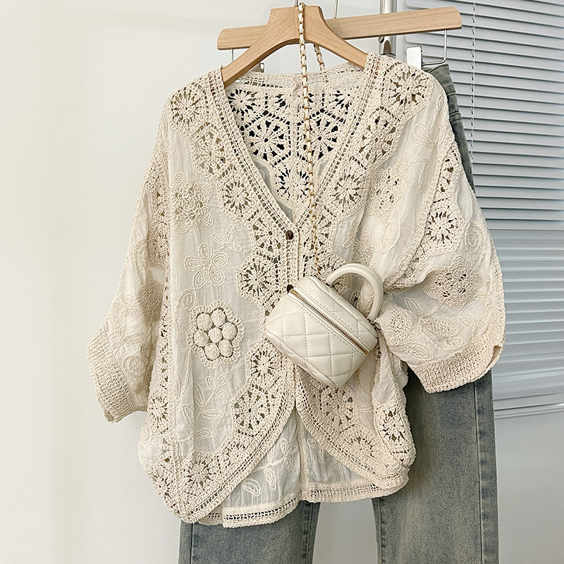 实拍～大码女装新款V领钩花镂空七分袖防晒开衫胖mm显瘦外搭上衣