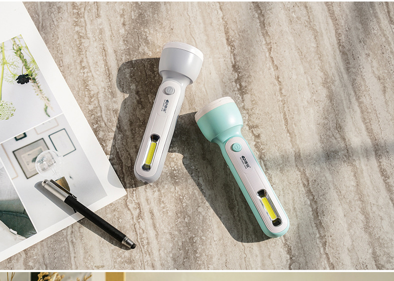 Kang Ming multifunctional LED flashlight super bright lighting lithium battery charging USB cross-border foreign trade gifts strong light KM-D8002