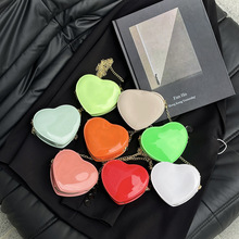 �羳���Q�����r������С���Ĺ�����Ů���Լ�ɫ朗l����μ�б���