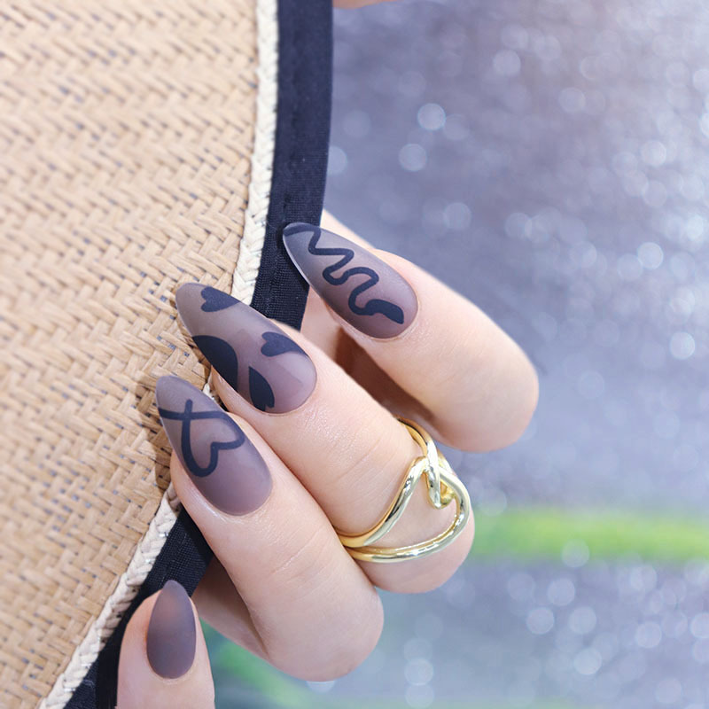 European and American Style Medium-Length Nail Art with a High-End Feel, Heart-Shaped Lines, Wearable Nail Stickers, Removable Finished Product, 24 Pieces