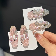 ドーパミンの甘いピンクの真珠のヘアピン