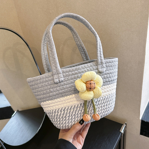 Woven large-capacity fashionable flower decorated gentle temperament handbag  summer new style shoulder bag trend