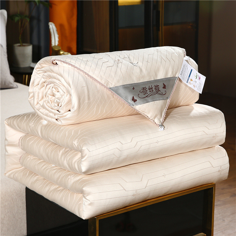80S 100% Cotton Silk Comforter Core Hand-Thickened Warm Silk Winter Comforter for Couples Summer Cotton Air Conditioning Comforter with Shipping