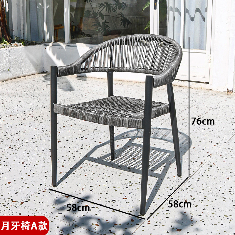 Mesas y sillas al aire libre nórdicas Patio de la villa Jardín Sillas de mimbre al aire libre Terraza de ocio Impermeable Protector solar Luz Lujo Mesas y sillas de alta gama