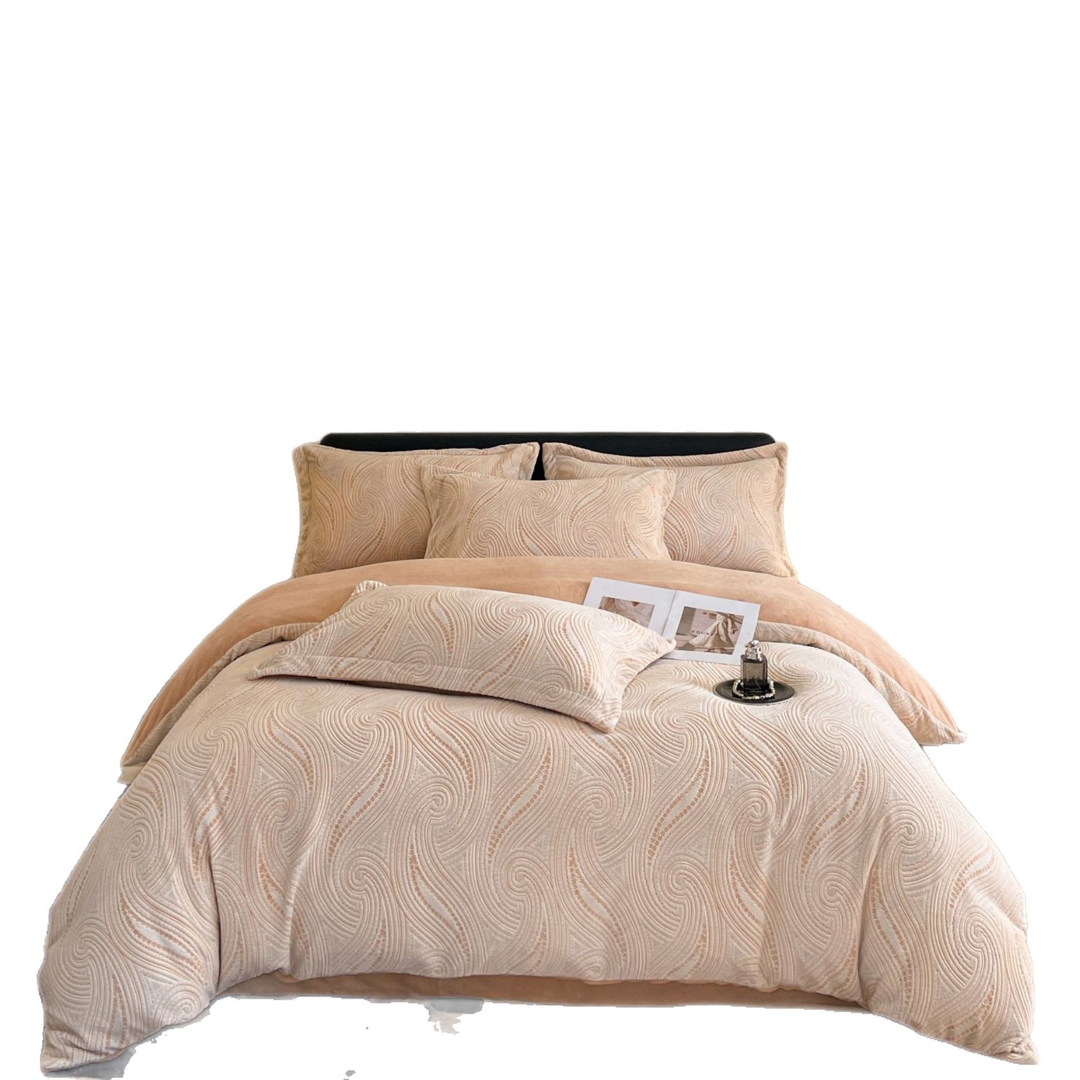 Luxe vierdelige beddengoedset van melkfluweel voor de winter_voghion.com