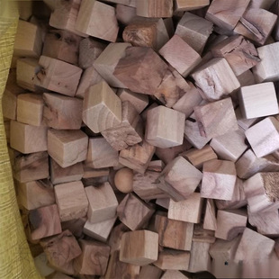 Camphor Wood Scraps Are Insect-Proof, Mildew-Proof and Moisture-Proof. Camphor Logs, Old Camphor Wood Strips, Wood Block Floors, Wardrobe Insect-Proof