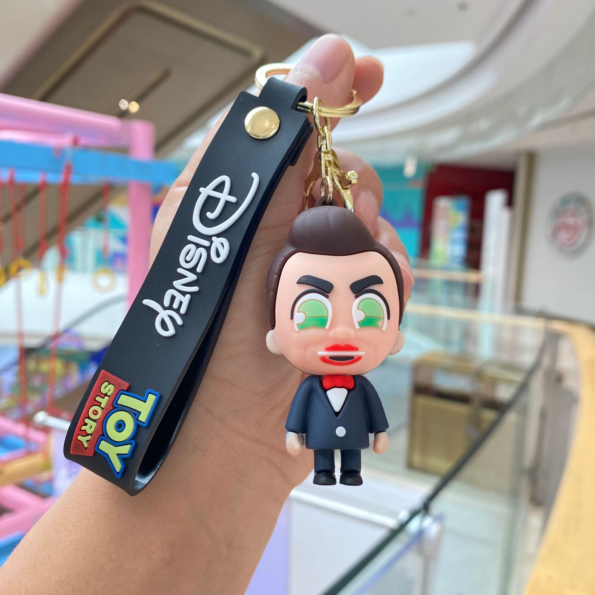 Transfronterizo Toy Story llavero colgante coche llavero adornos muñeca máquina muñeca pequeño regalo al por mayor