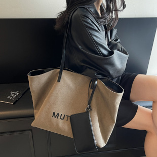 �������͹�ͨ��������ذ��μ��һ���౳Ů���n���͹��L�����