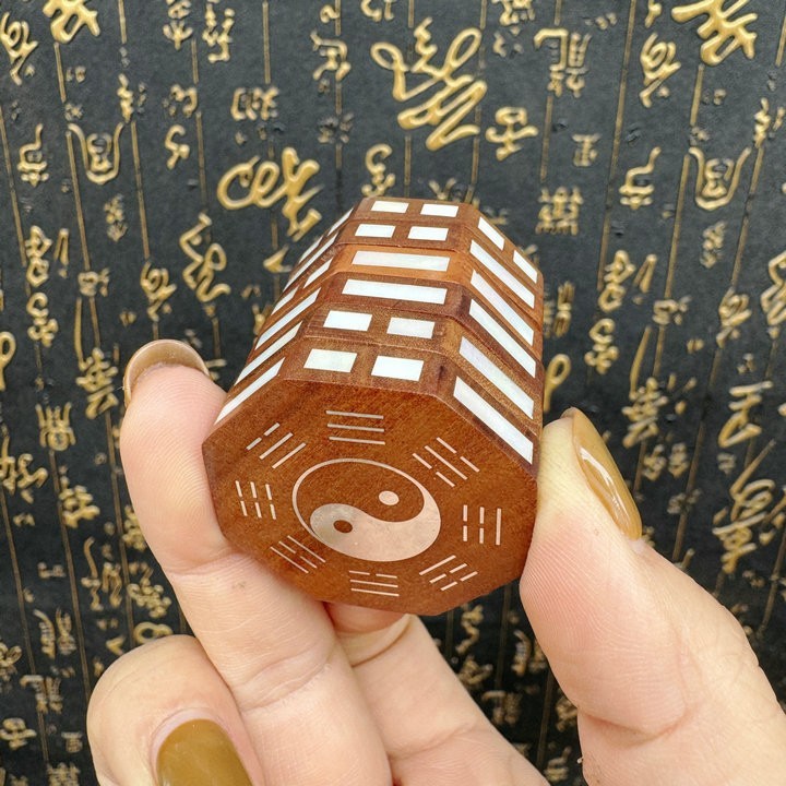 道教デーツウッド象嵌銀周易ルービックキューブ八卦文具64卦減圧ハンドピース易経六爻河図道教用品|undefined