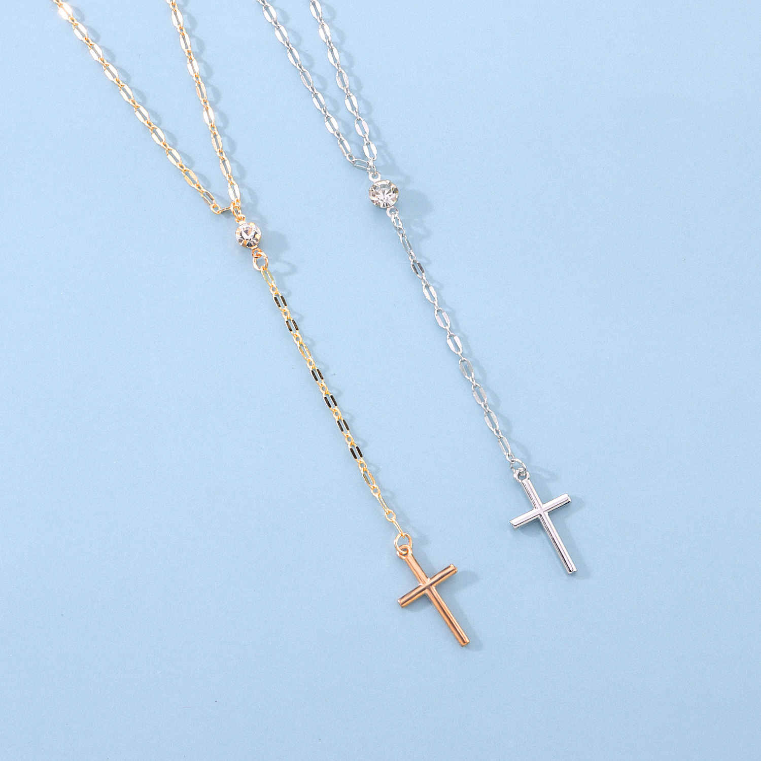 Colar comprido com pendente de cruz estilo vintage acessório moda_voghion.com