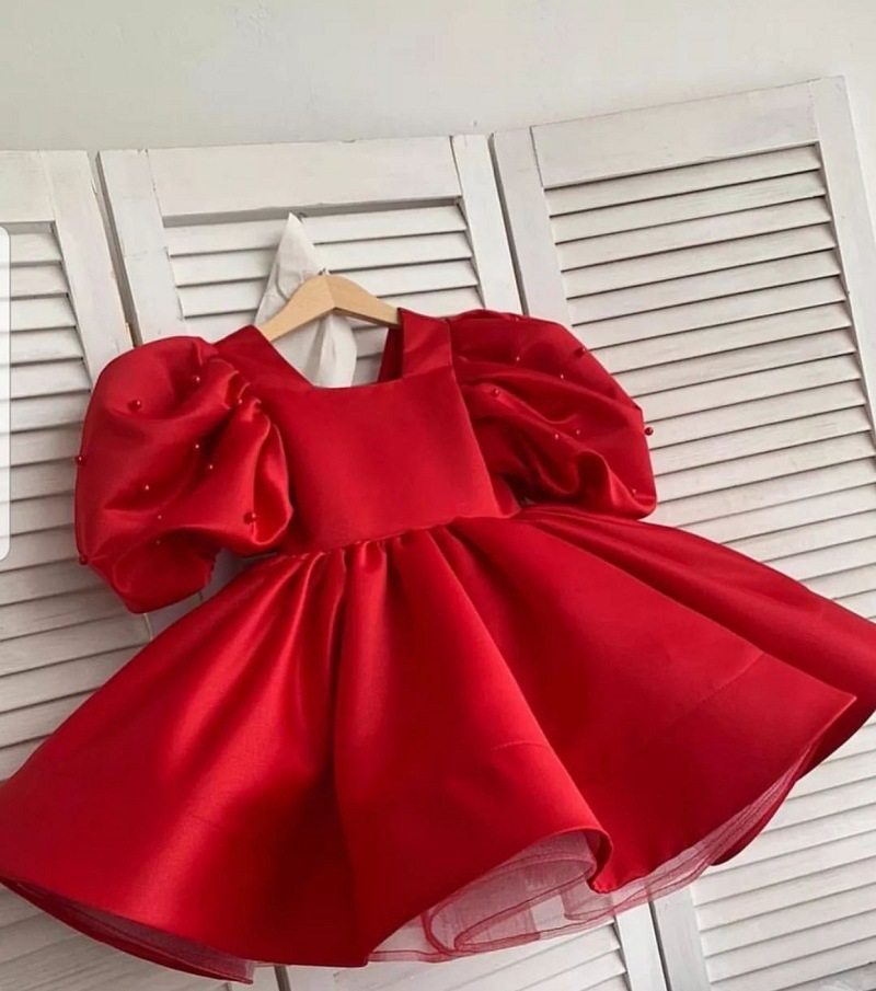 Abito rosa a maniche a sbuffo con perle per bambina outfit danza_voghion.com