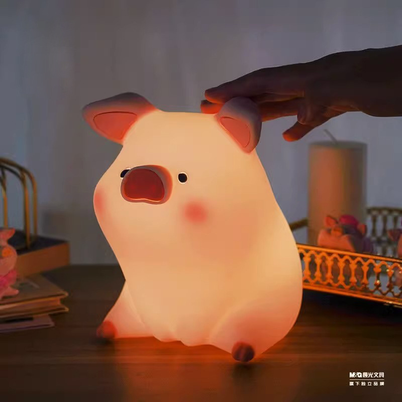 Lulu Pat cerdo decoración de la luz regalo de cumpleaños para la novia Internet celebridad luz de la noche regalo del Día del Maestro de silicona luz de la noche