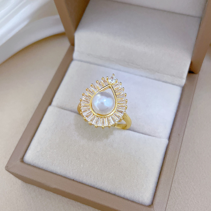 Gorgeous Palace Pearl Necklace With Diamonds In Titanium Steel_voghion.com