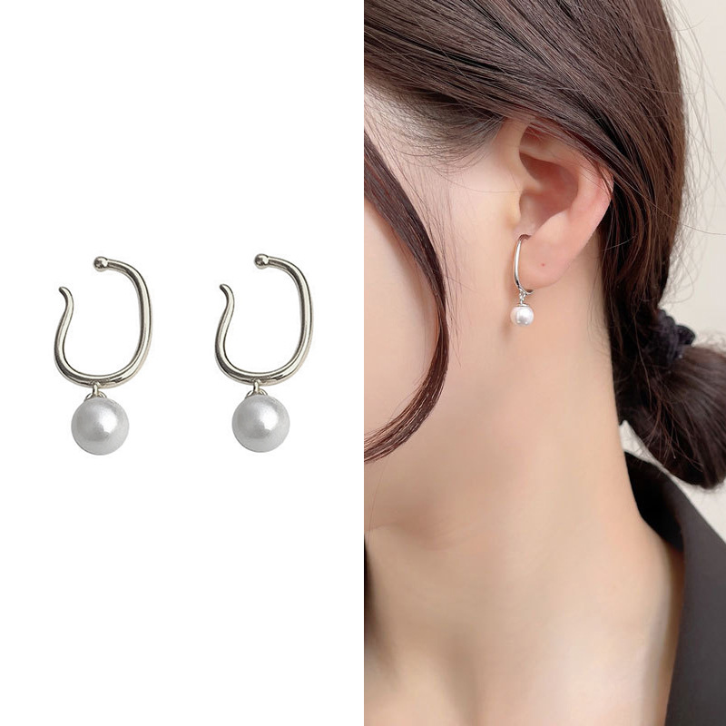 8g Weight Zircon Inlay Material Ear Studs Classification 1 Piece Quantity Daily Occasion Copper Material U Shape Pattern Women'S Gender Plating Design Fashion Style Fashion U Shape Copper Plating Zircon Women's Ear Studs 1 Piece 26