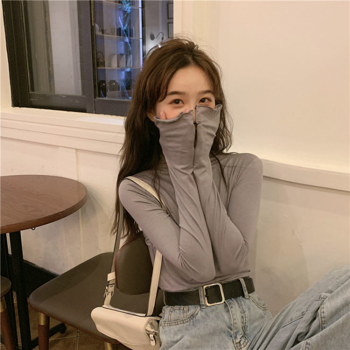 회색