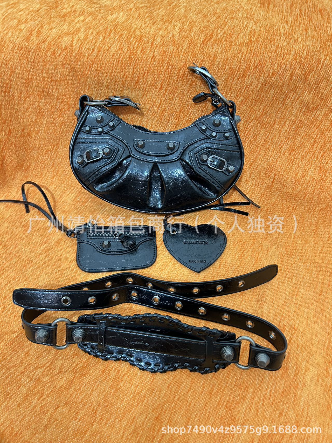 High Quality Paris Le Cagole Studded Biker Bag Oil Wax Leather 3-In-1 Crescent Crossbody Genuine Leather Underarm Bag - Thumbnail 6