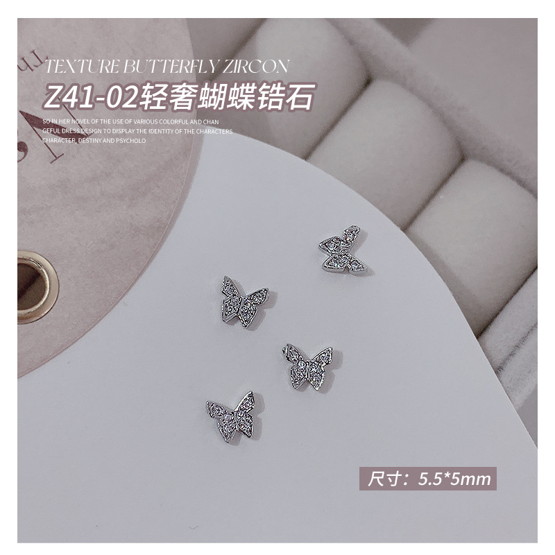Zircon de mariposa de lujo ligero Z41-02