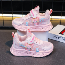 带灯女童运动鞋春季儿童鞋子轻薄透气网眼公主中小童软底跑步鞋