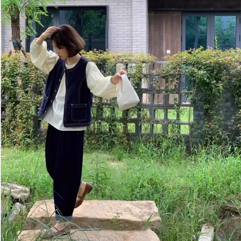日本のレトロなデニムベストジャケット女性のための春と夏の新しいレイヤード多用途ハイエンドチョッキベストノースリーブカーディガン|undefined
