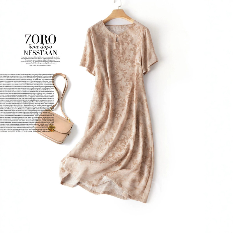 Cross-Border Hot-Selling 2026 Summer Silk Dress for Young Mothers, Silk Satin Long Over-The-Knee Dress, Women's Plus Size