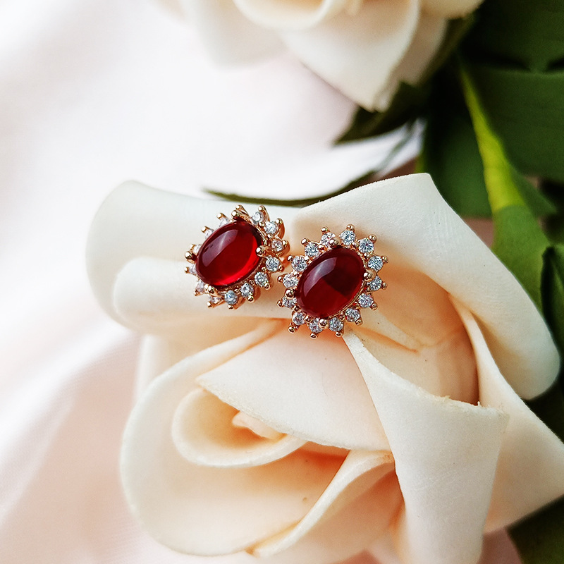 Fashion Imitation Garnet Pigeon Blood Red Earrings Ring Necklace Three-piece Set display picture 2