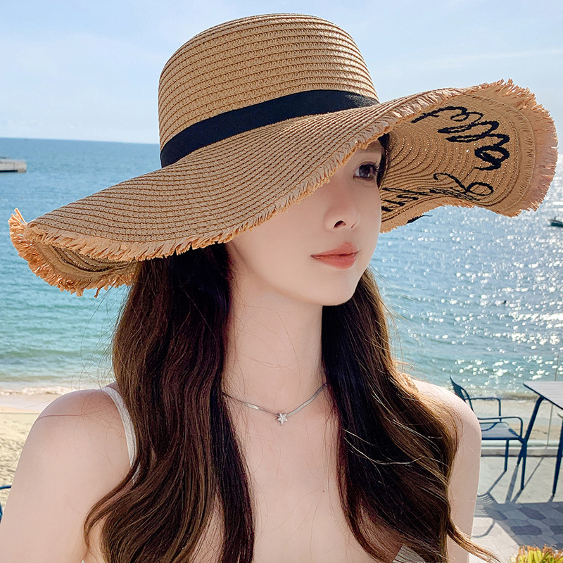 Suvine tikitud päikesekaitsega õlgmüts naiste moe ja lihtsuse jaoks, kirjaga vibuga lindiga päikesekaitsemüts, armas päikesemüts_voghion.com