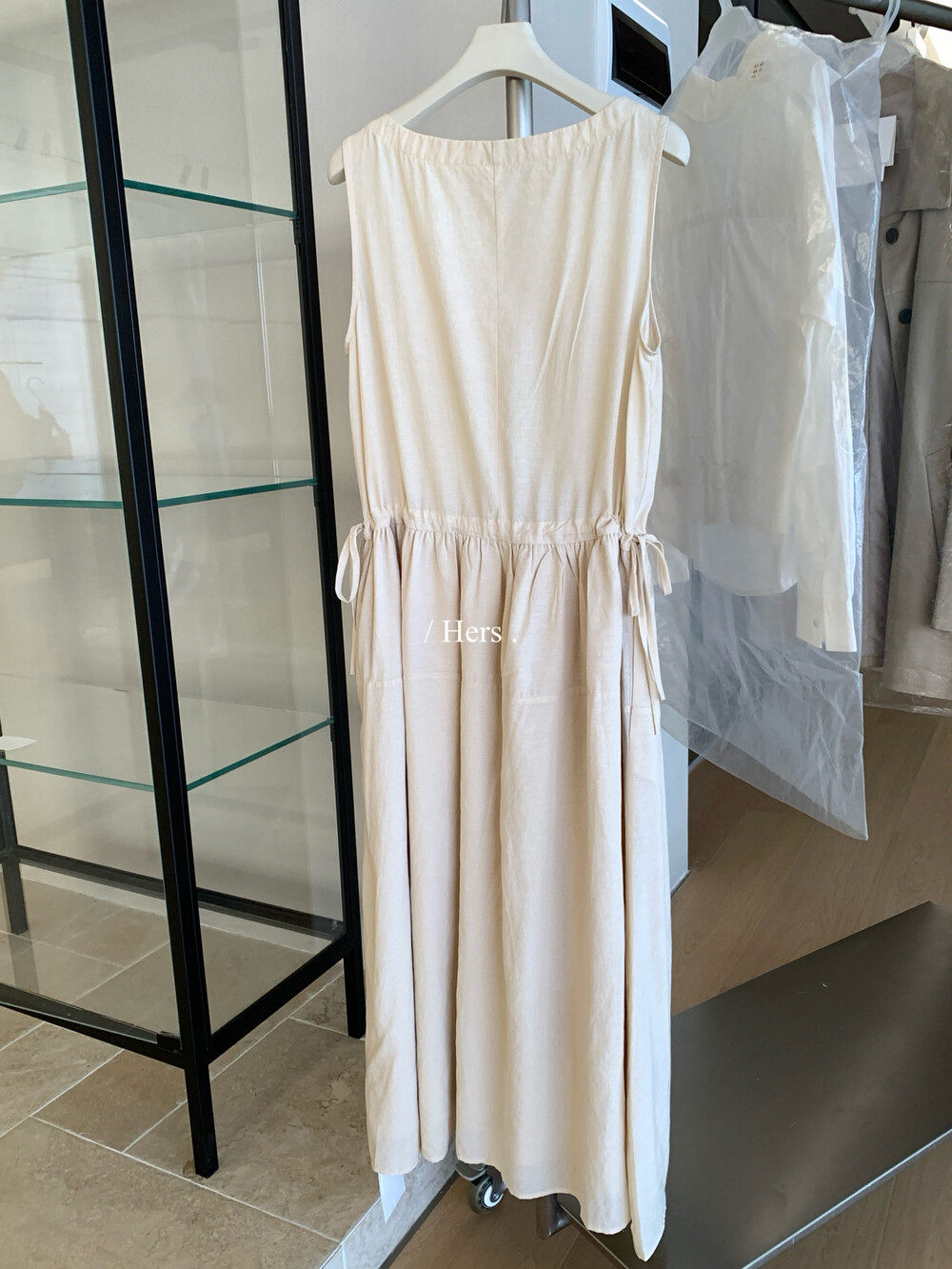 Đầm maxi nữ cổ tròn không tay thắt eo phong cách tối giản — trắng ngà, màu mơ chi tiết 10