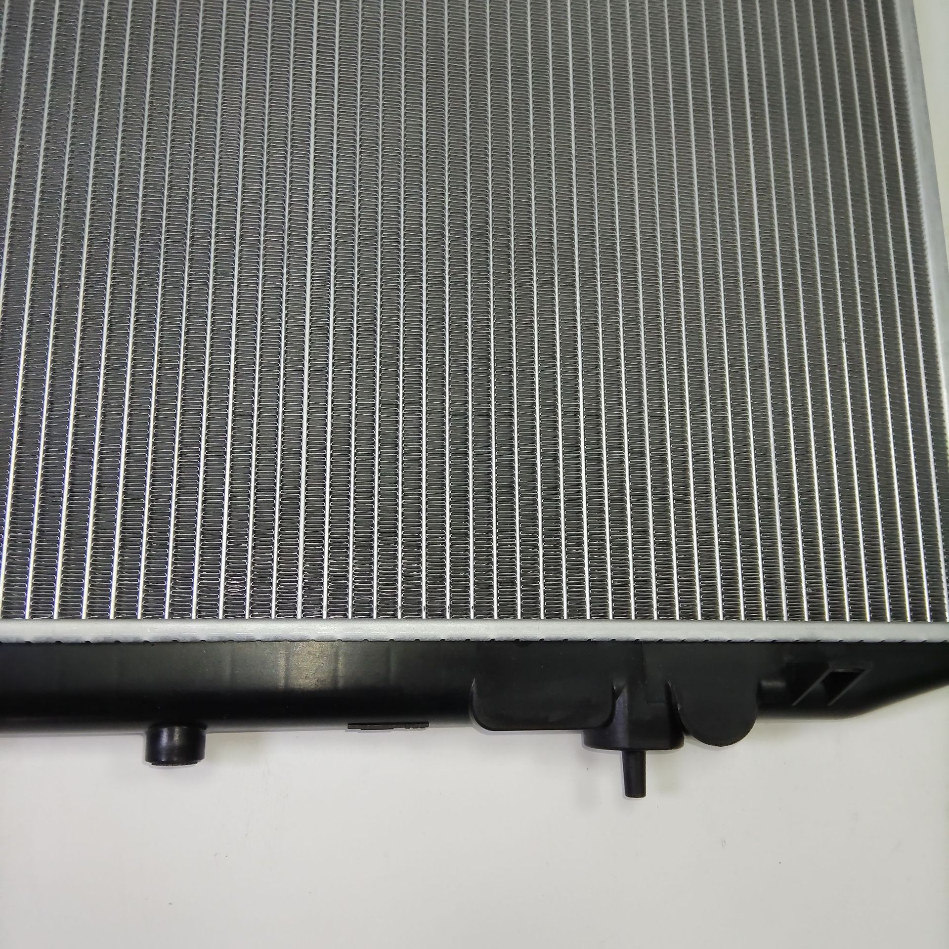 Suitable for 2001-2013 Nissan D22 Pickup 2.4L Radiator Water Tank Model 21410-3S110
