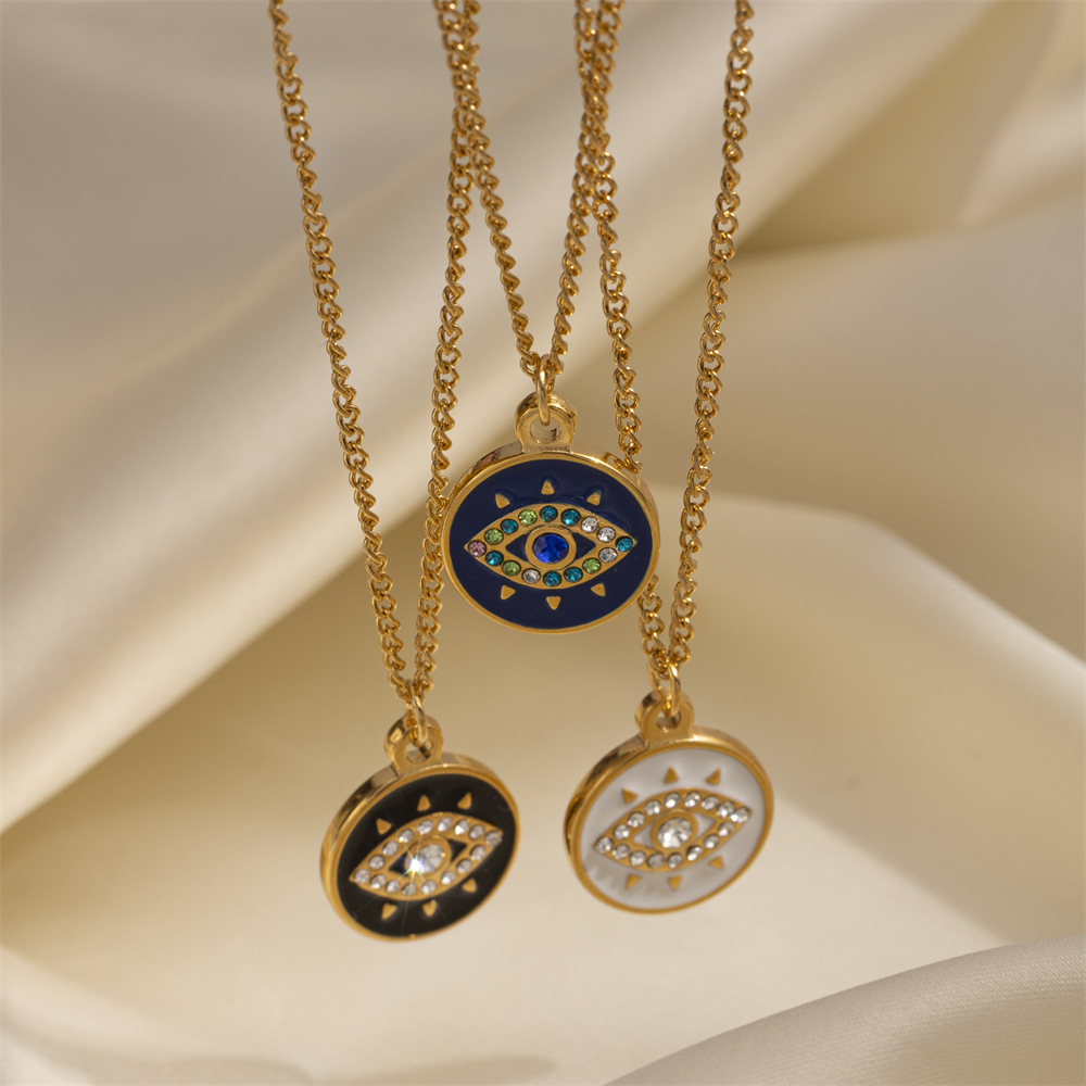 Taena collar de acero inoxidable europeo y americano apilado con un sentido de alta calidad, ojo de diablo, cadena de clavícula de acero de titanio de lujo ligero, joyería transfronteriza para mujer